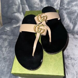 Authentic Gucci Leather Thong Sandals with Double G